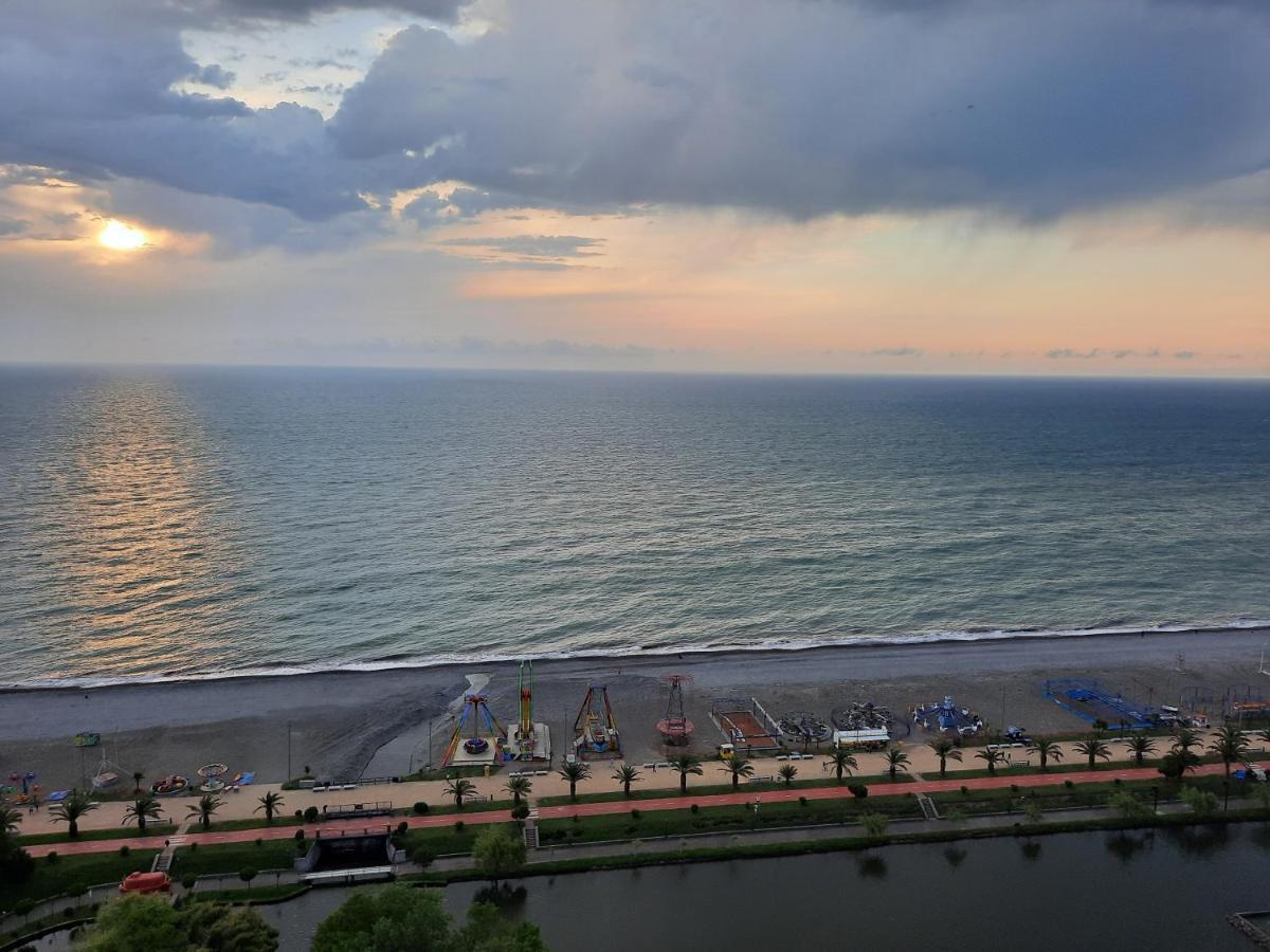 The Best Beach Aparthotel Orbi City باتومي المظهر الخارجي الصورة